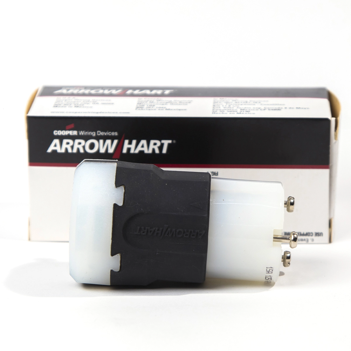 [AH-AH5269] Conect entrada recta 2p 3h 15a 125v ngo/bco AH-AH5269